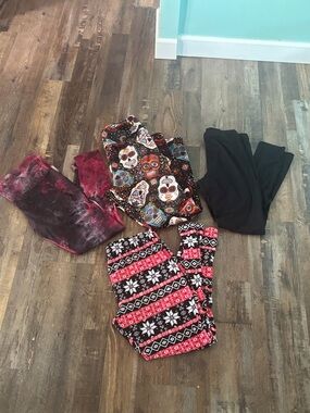 Four pairs of  Leggings
